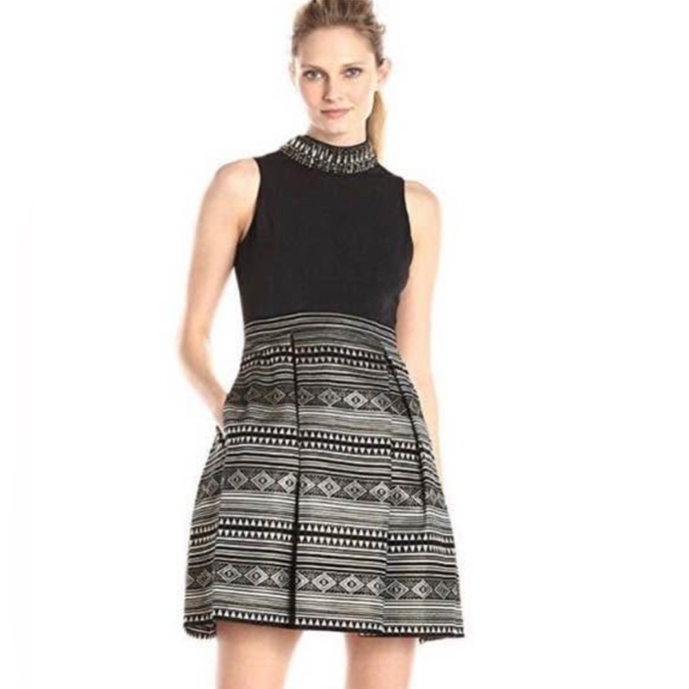 Vince Camuto women’s black/gold beaded cocktail dress size 8